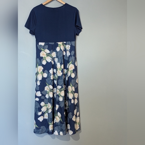 Exclusive‎ Brand Women's Large Navy Floral Maxi Short Sleeve Dress - Picture 8 of 9